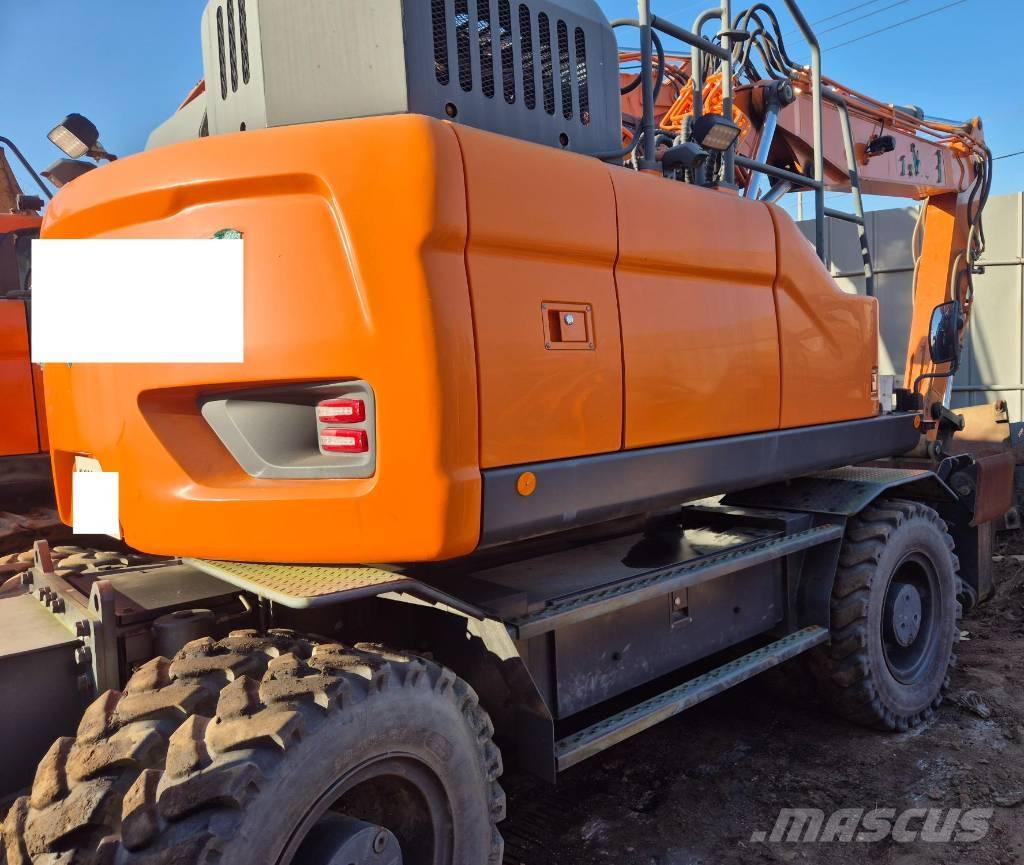 Doosan DX 170 W حفارات بعجل