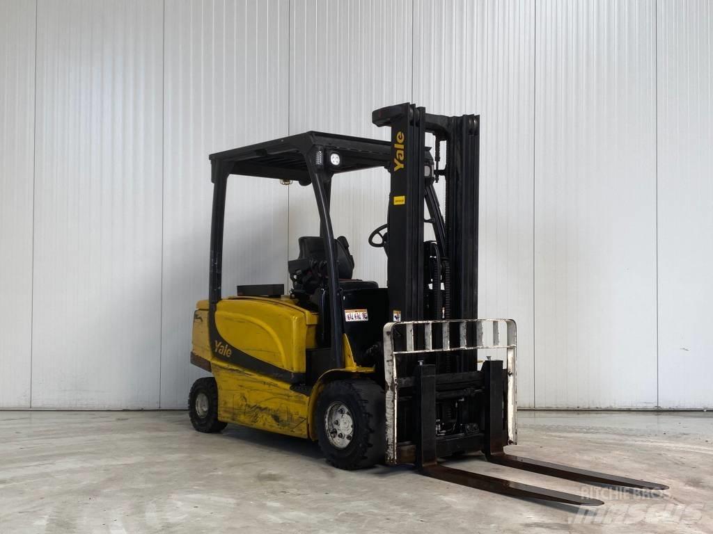 Yale ERP35VL شاحنات ذات رافعات شوكية تعمل بالكهرباء