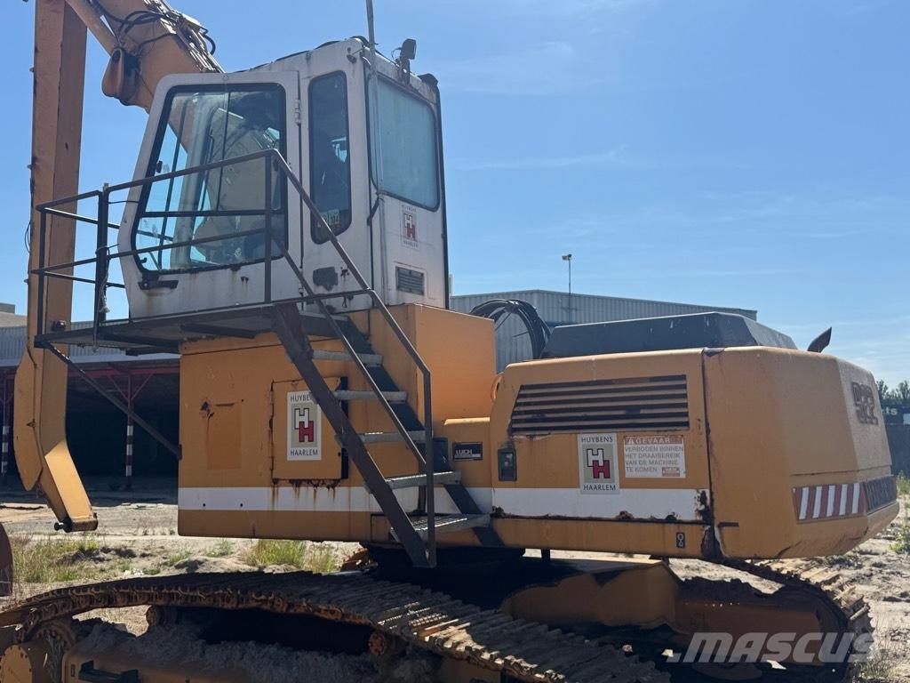 Liebherr 922 مناولات المخلفات / مناولات صناعية