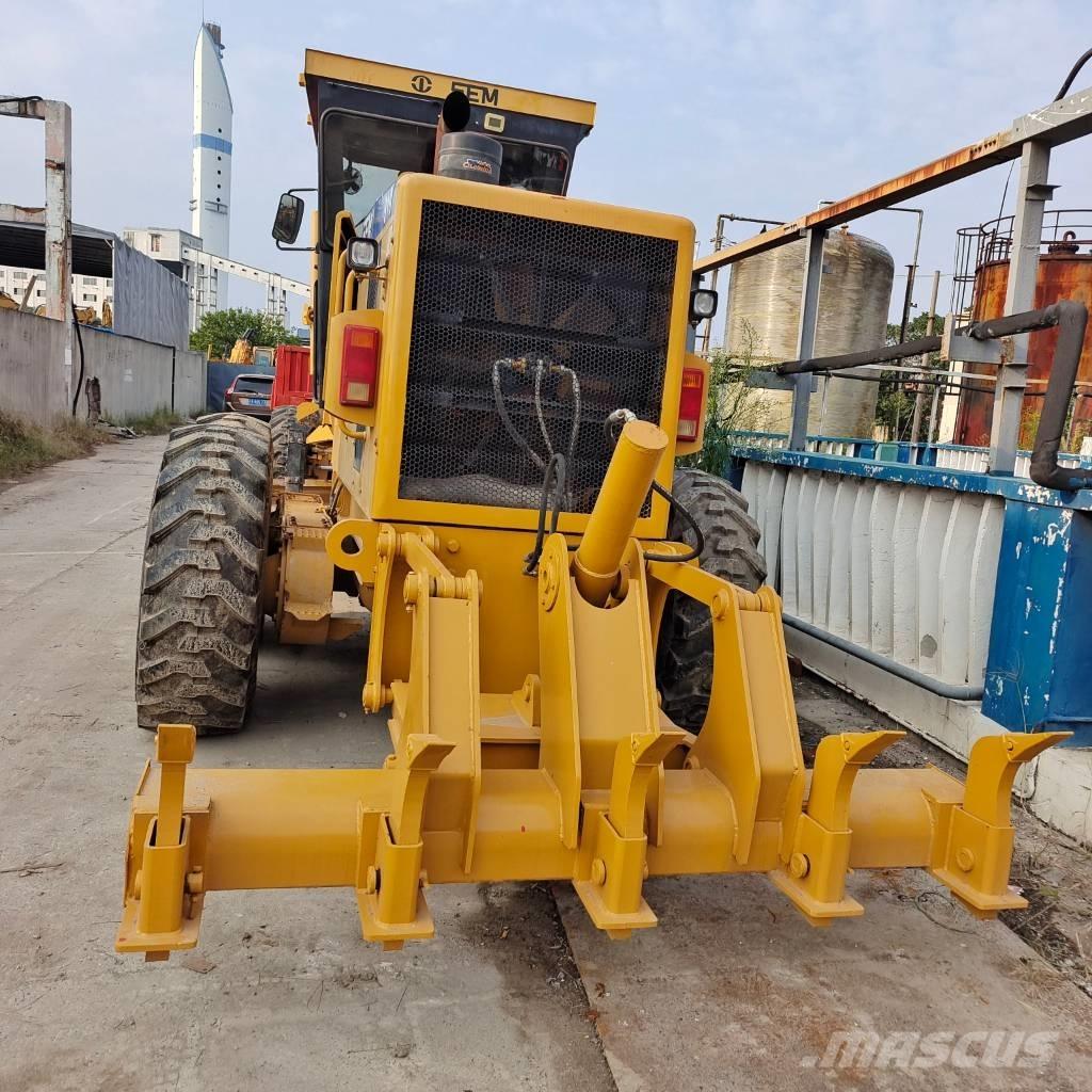 SEM 919 معدات تمهيد الطرق