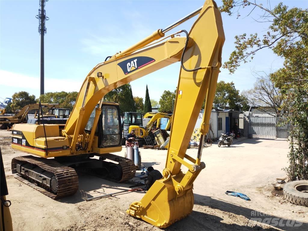 CAT 320B حفارات زحافة