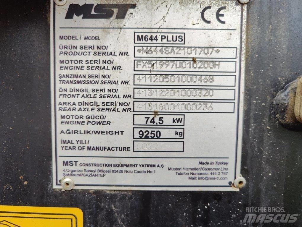 MST M644PLUS لوادر ذات جرافات عكسية