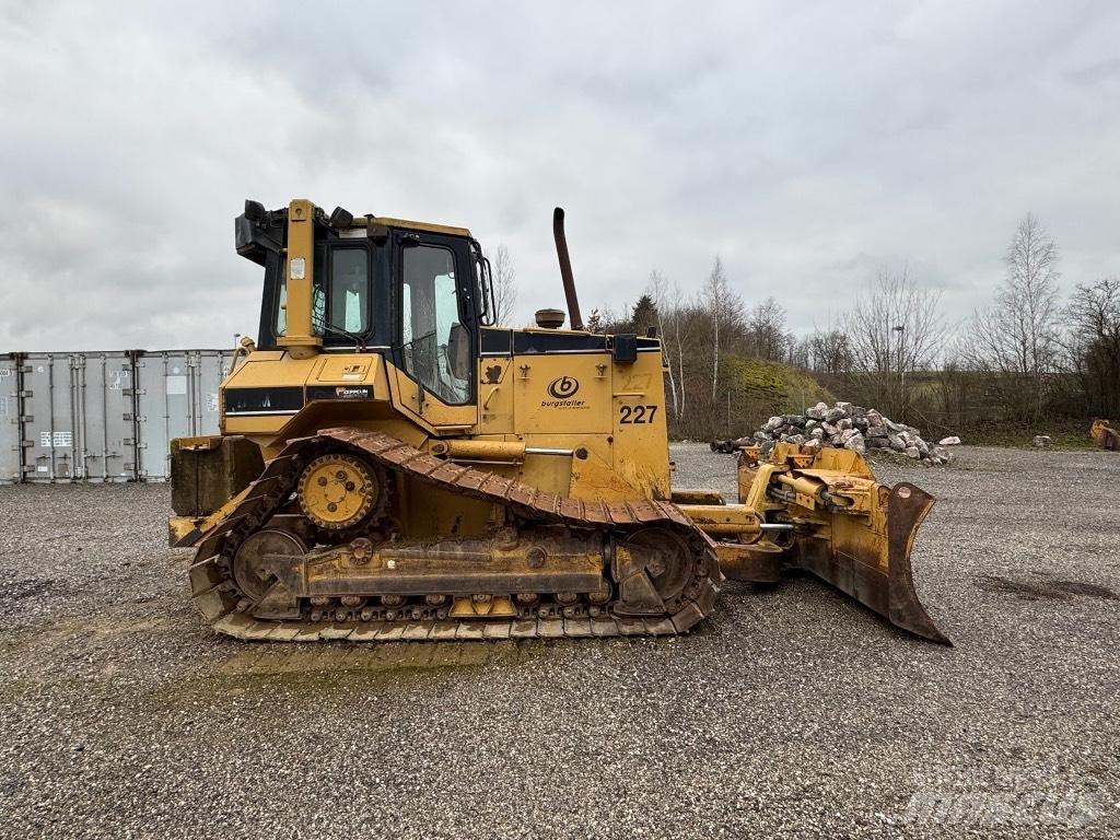 CAT D 5 M LGP بلدوزرات مجنزرة