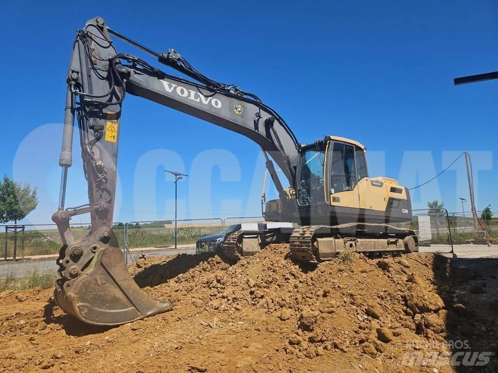 Volvo EC 220 DL حفارات زحافة