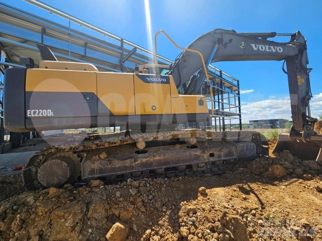 Volvo EC 220 DL حفارات زحافة