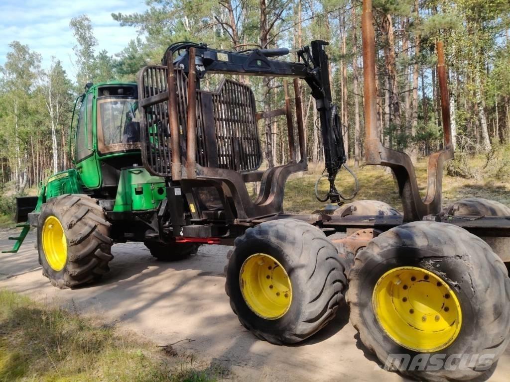 John Deere 1010 E شاحنات