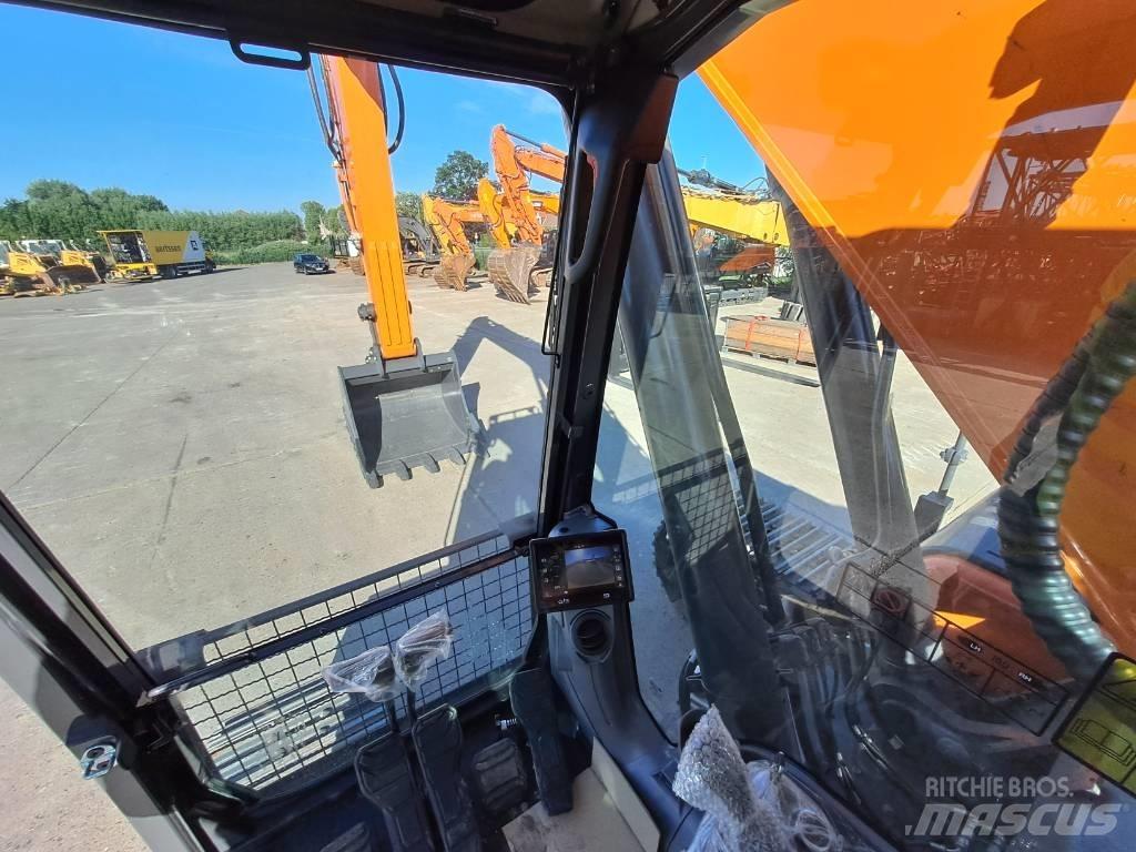 Develon DX300LC-7M حفارات زحافة