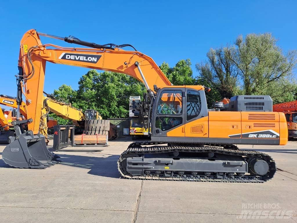 Develon DX300LC-7M حفارات زحافة