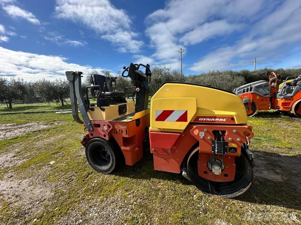 Dynapac CC 1200 C مداحل أحادية الأسطوانة