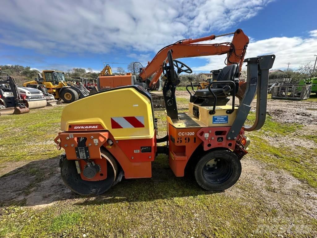 Dynapac CC 1200 C مداحل أحادية الأسطوانة
