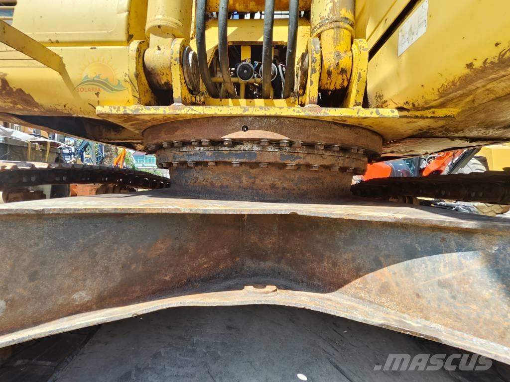 Komatsu PC 240 LC-7 حفارات زحافة