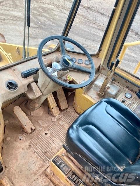 CAT 950 B لوادر بعجل