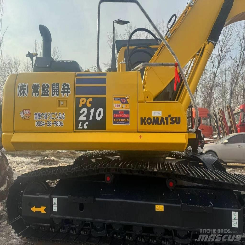 Komatsu PC 210 LC-8 حفارات زحافة