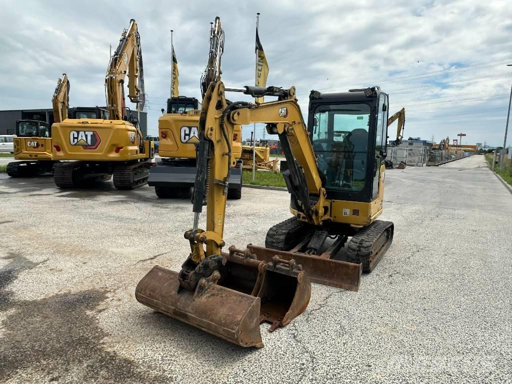 CAT 302.7 حفارات صغيرة أقل من 7 طن (حفارات صغيرة)
