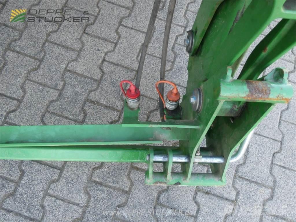 John Deere 6R 110 الجرارات