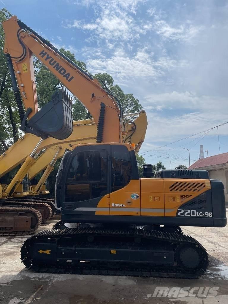 Hyundai 220LC-9S حفارات زحافة