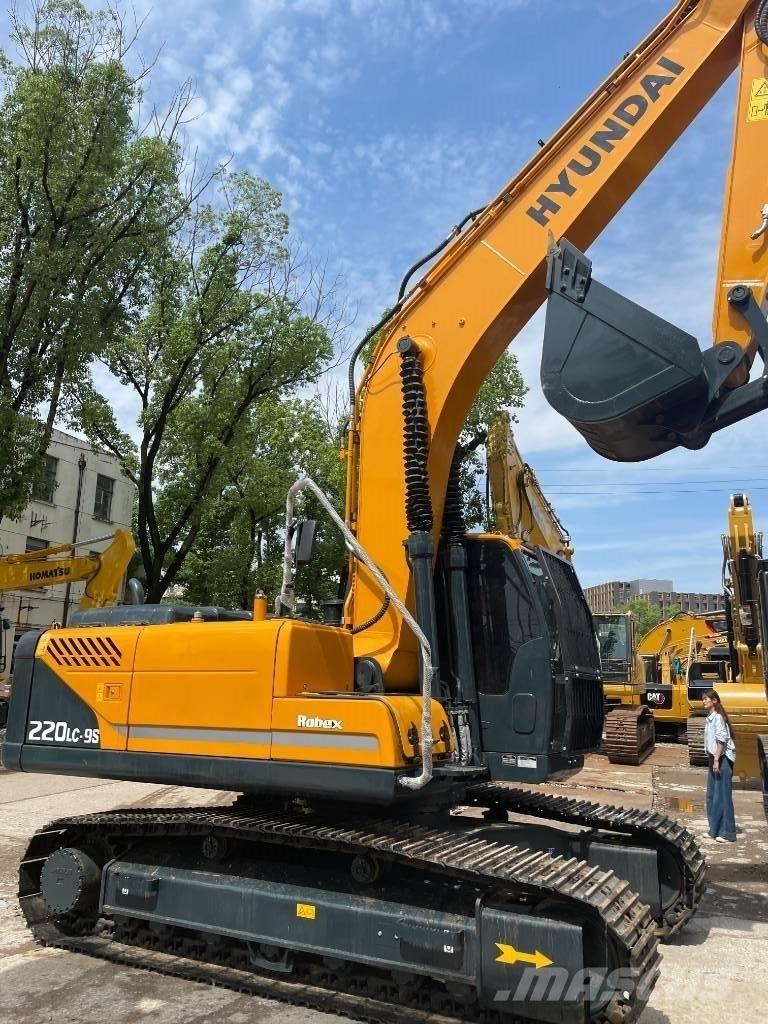 Hyundai 220LC-9S حفارات زحافة