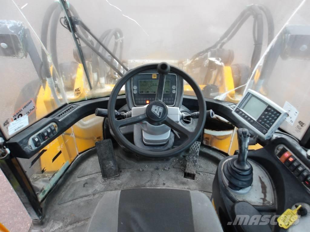 JCB 436 Wastemaster لوادر بعجل