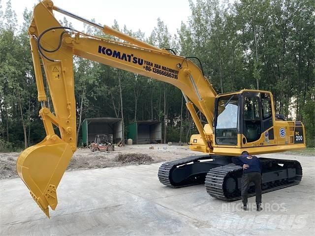 Komatsu PC200-8 حفارات زحافة