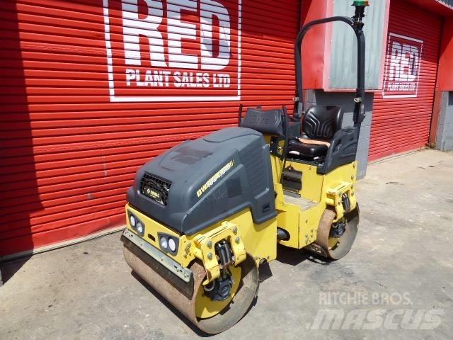 Bomag BW 100 AD M-5 مداحل ثنائية الاسطوانة