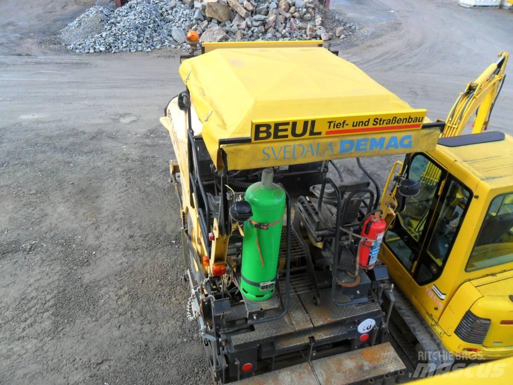 Demag DF 65 P معدات السفلتة