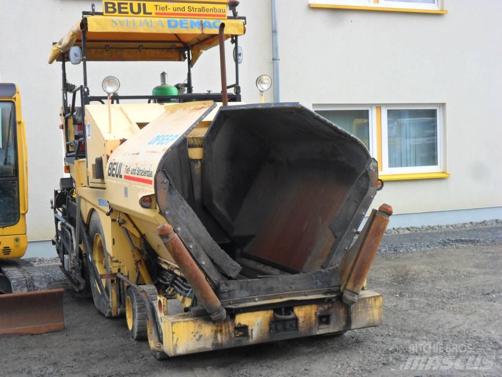 Demag DF 65 P معدات السفلتة