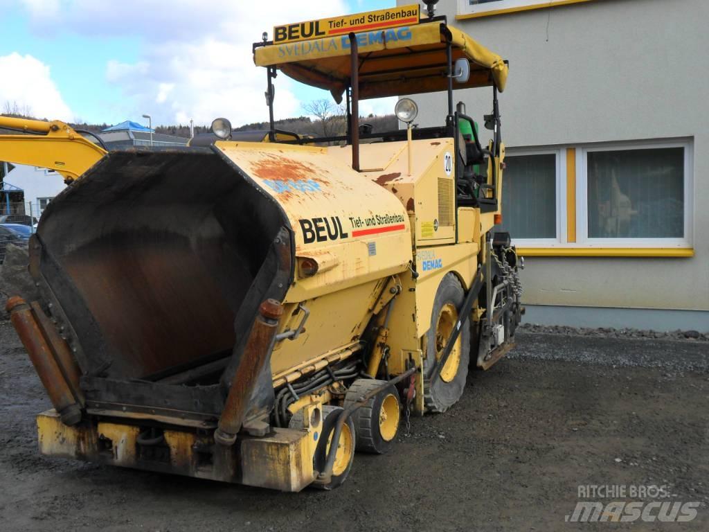 Demag DF 65 P معدات السفلتة