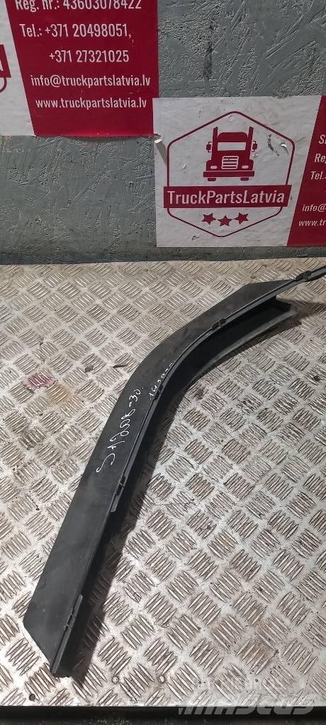Scania 94 D.   1429394 كابينة والداخلية