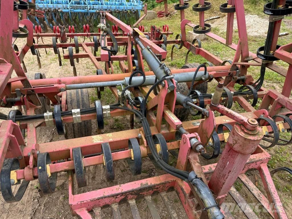 Väderstad NZ600 كاسحات
