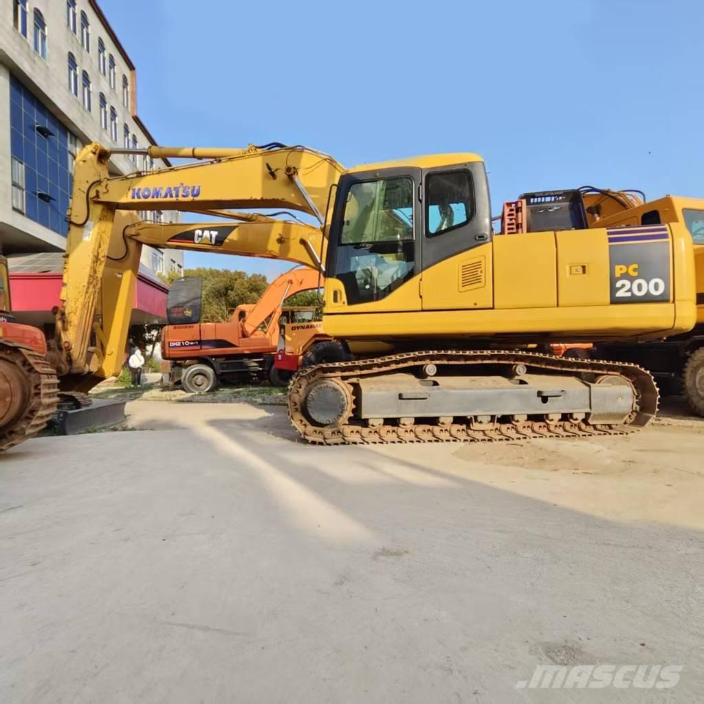 Komatsu PC 200-7 حفارات زحافة