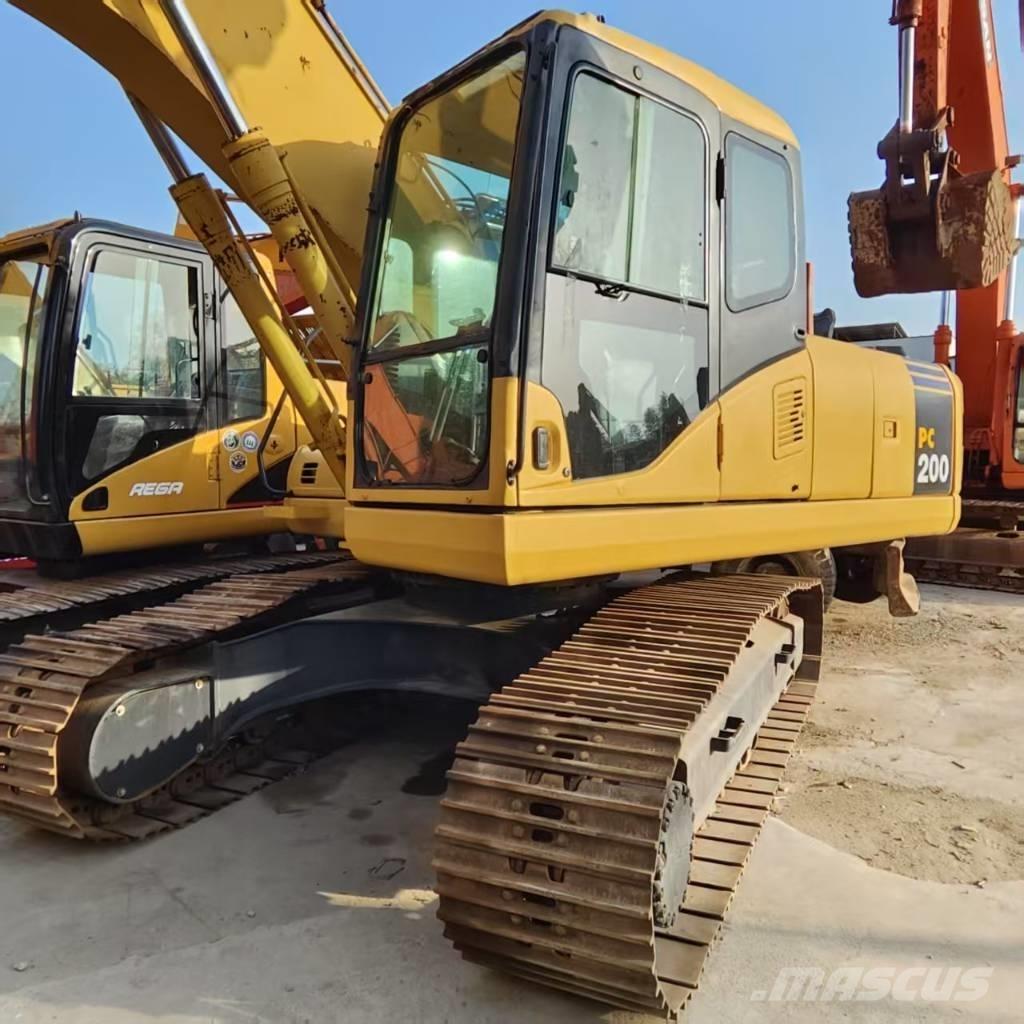 Komatsu PC 200-7 حفارات زحافة