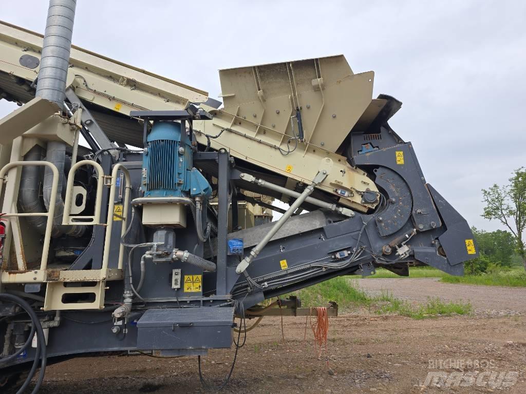 Metso LT 330D الكسارات المتنقلة