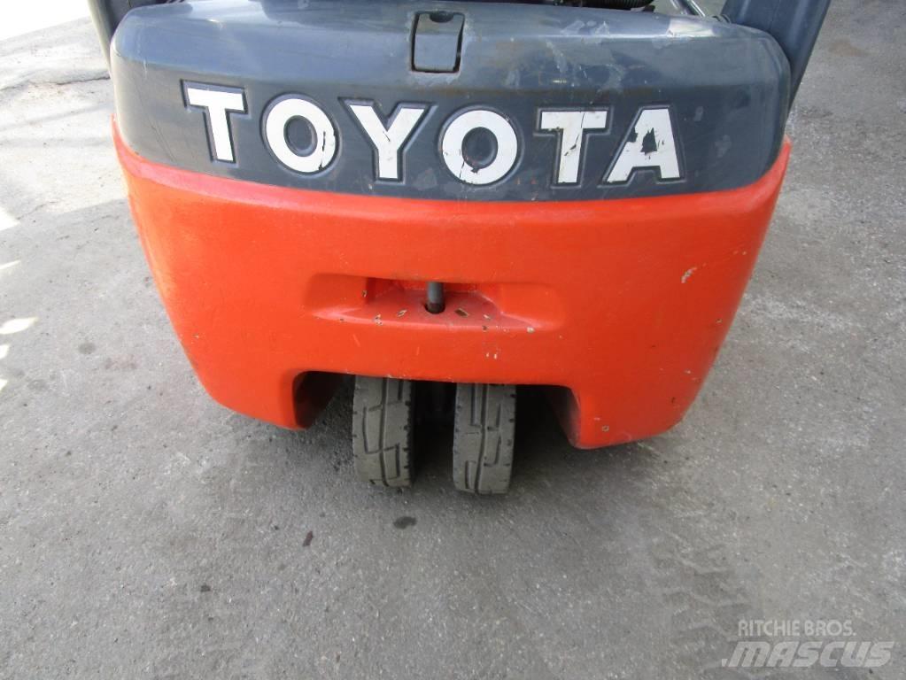 Toyota Elmotvikt شاحنات ذات رافعات شوكية تعمل بالكهرباء