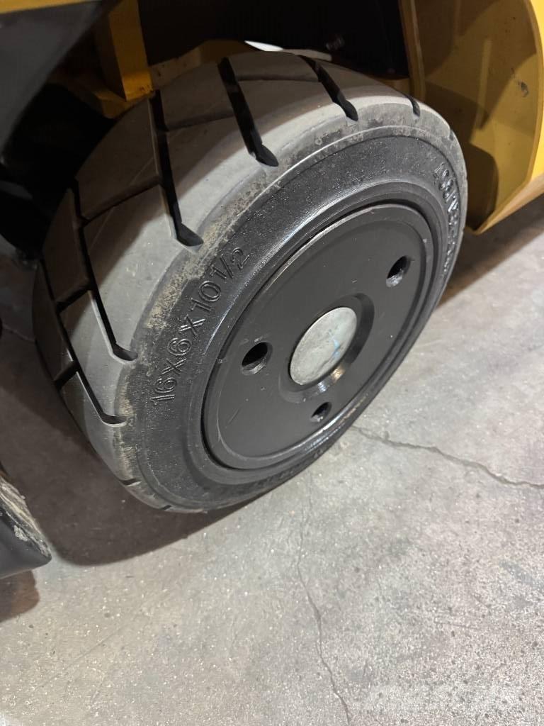 CAT 2C 5000 شاحنات ذات رافعات شوكية - أخرى