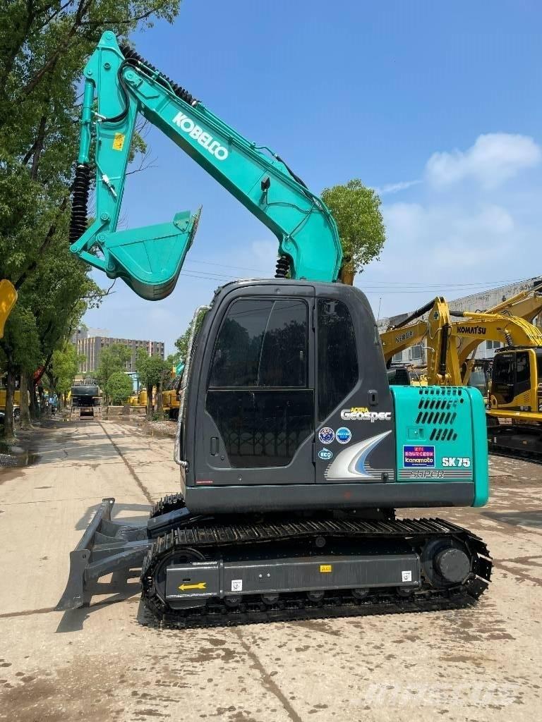 Kobelco SK 75 حفارات صغيرة أقل من 7 طن (حفارات صغيرة)