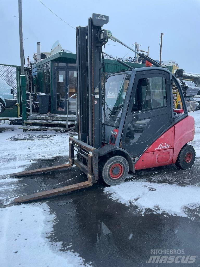 Linde H 30 D شاحنات الديزل