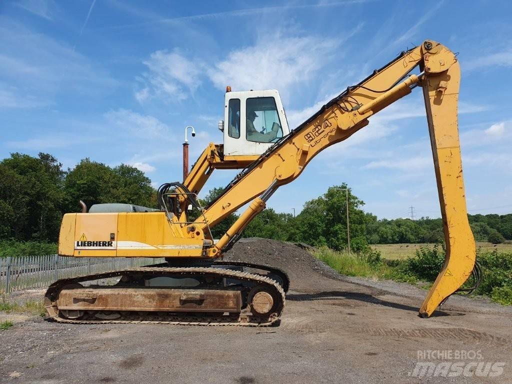 Liebherr R 924 B EW مناولات المخلفات / مناولات صناعية