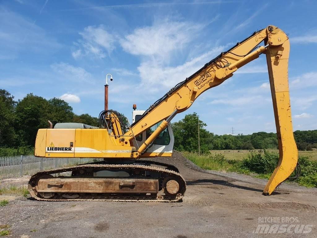 Liebherr R 924 B EW مناولات المخلفات / مناولات صناعية