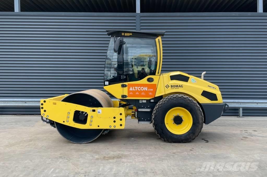 Bomag BW 177 D-5 مداحل أحادية الأسطوانة