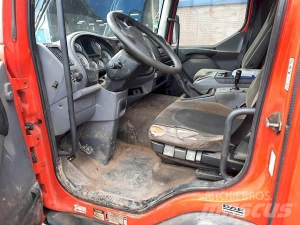 DAF LF45.220 شاحنات مسطحة/مفصلية الجوانب