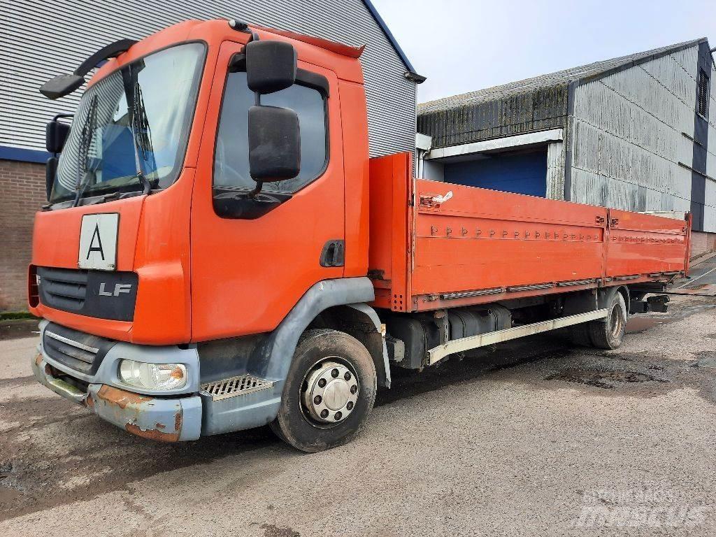 DAF LF45.220 شاحنات مسطحة/مفصلية الجوانب
