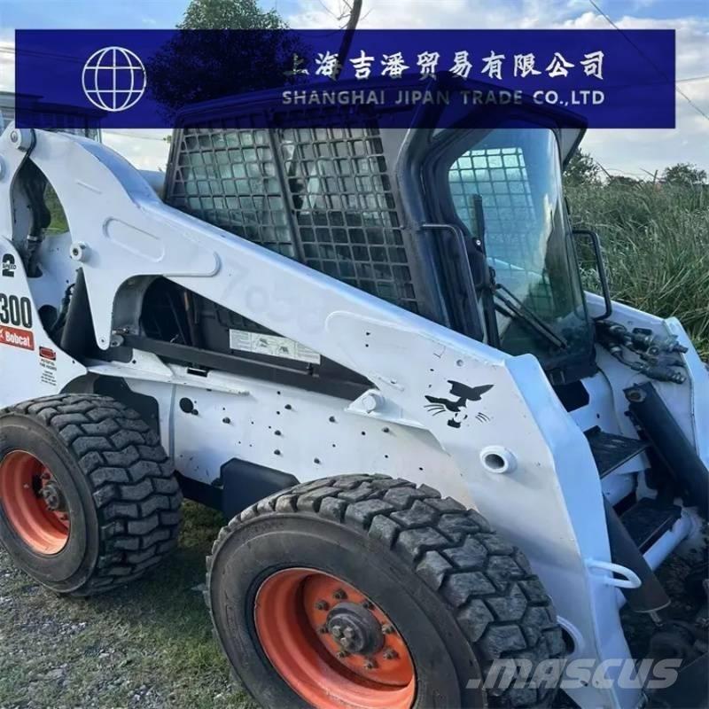 Bobcat S 300 لوادر انزلاقية التوجيه