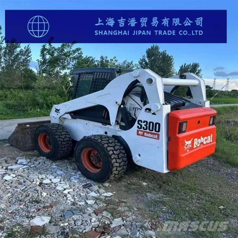 Bobcat S 300 لوادر انزلاقية التوجيه