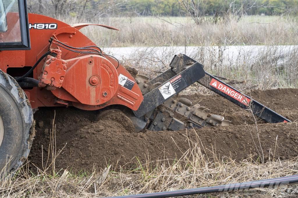 Ditch Witch RT 115 ماكينات حفر خنادق