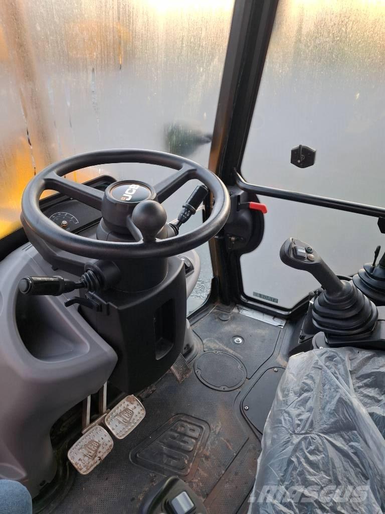 JCB 3CX PLUS AEC لوادر ذات جرافات عكسية