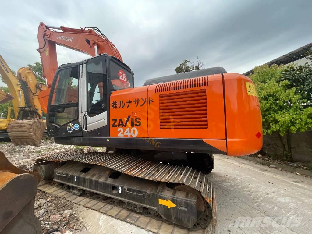 Hitachi ZX 240 حفارات زحافة