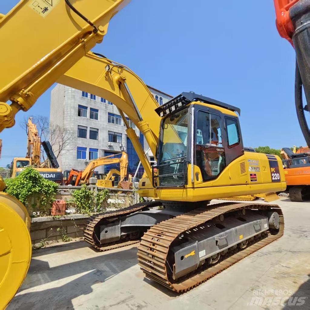 Komatsu PC 220 حفارات زحافة
