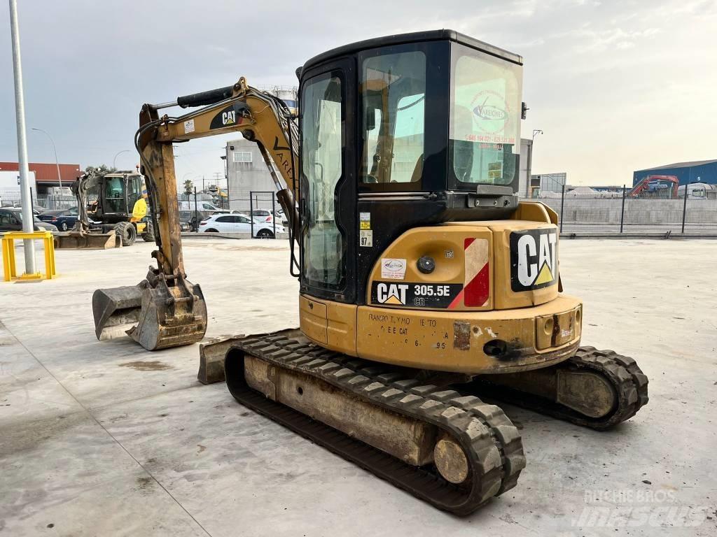 CAT 305.5 حفارات صغيرة أقل من 7 طن (حفارات صغيرة)