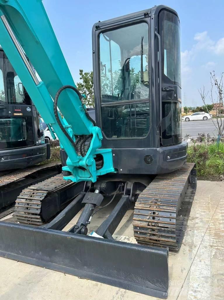 Kobelco SK55 حفارات صغيرة أقل من 7 طن (حفارات صغيرة)