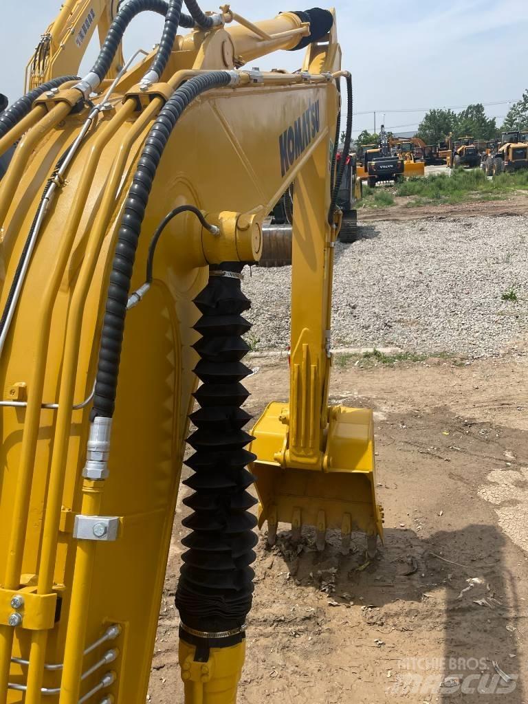 Komatsu PC130 حفارات زحافة